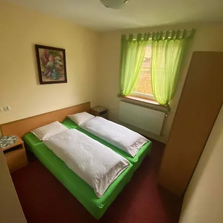 Agroturystyka Kapellanka - Kraina Wygaslych Wulkanow Wojcieszów Exterior foto